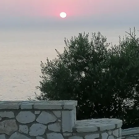 Melikiron Luxury Áyios Nikítas
