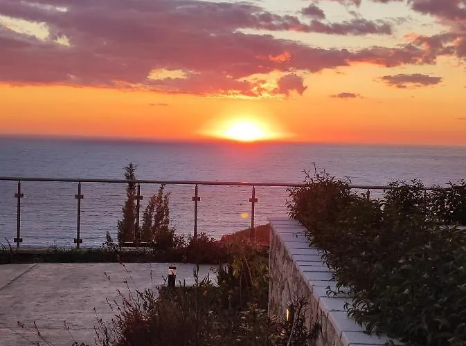 Melikiron Luxury アパート